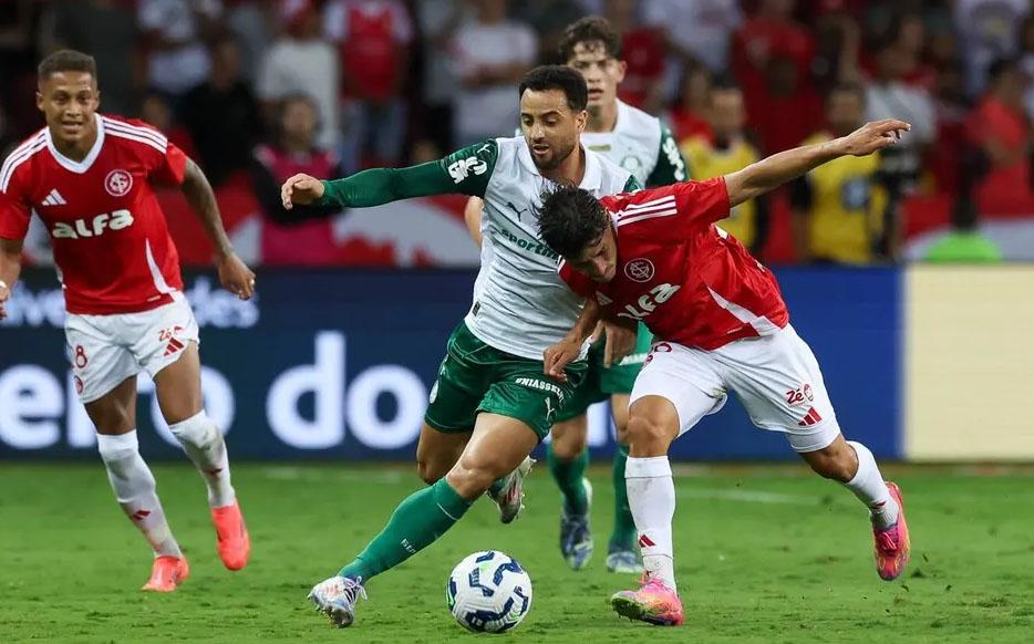 Palmeiras vence com gol de Facundo Torres e encerra invencibilidade do Internacional